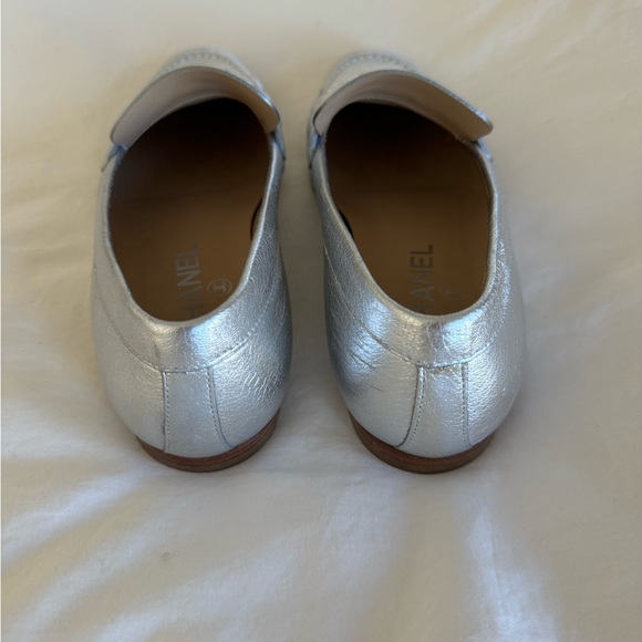 Chanel Silver Laminated Crackled Goatskin Loafers - Picture 2 of 8